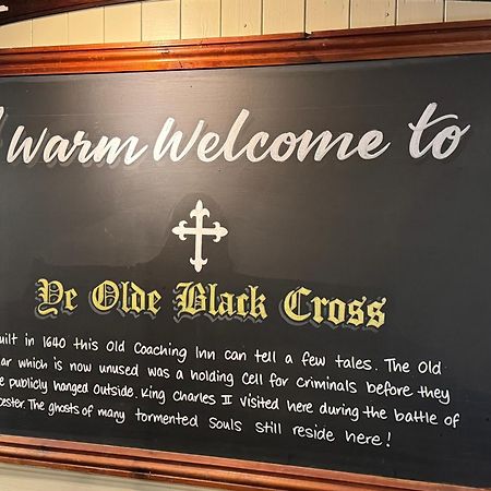 Ye Olde Black Cross Бромсгроув Екстериор снимка