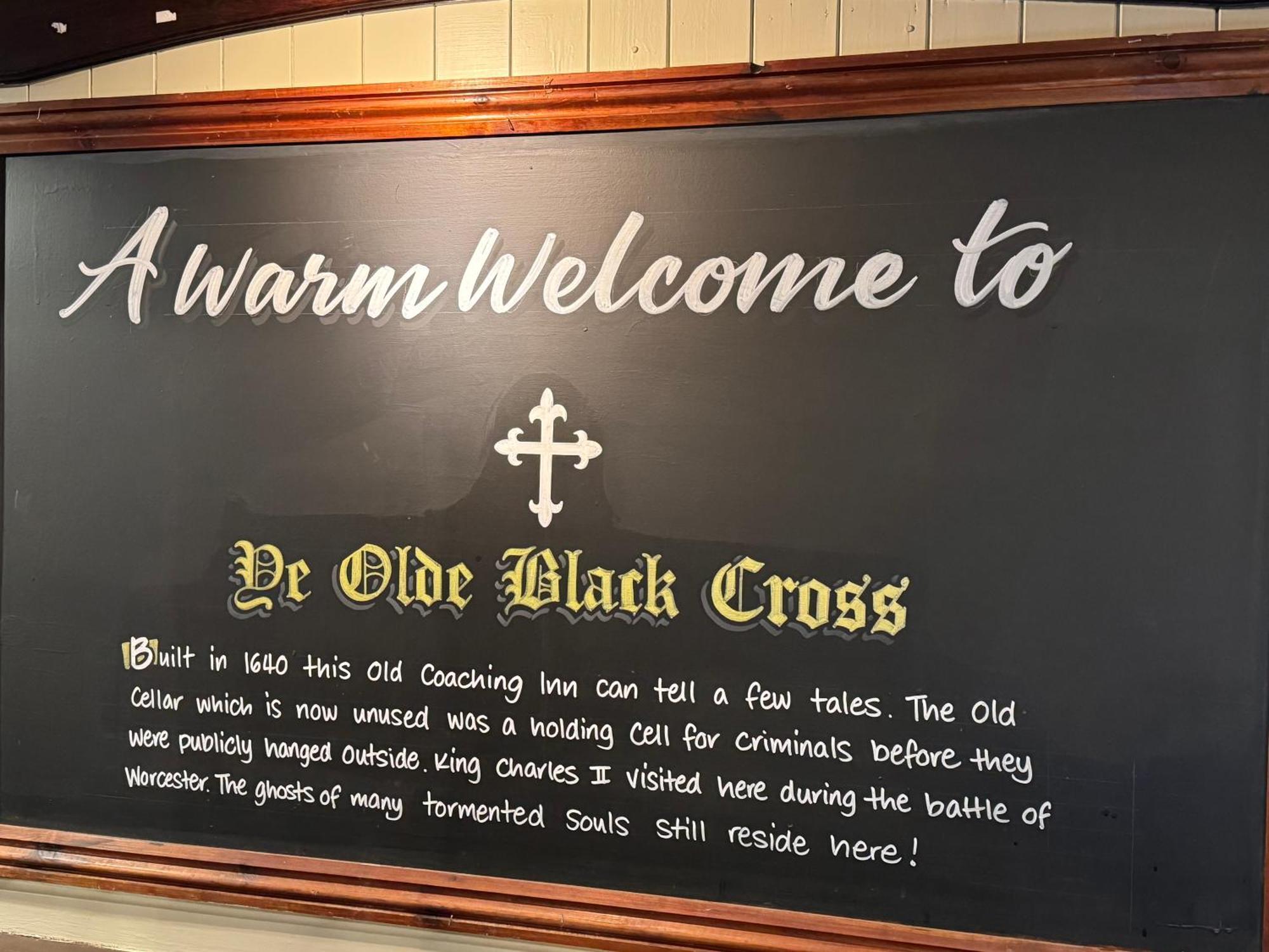 Ye Olde Black Cross Бромсгроув Екстериор снимка